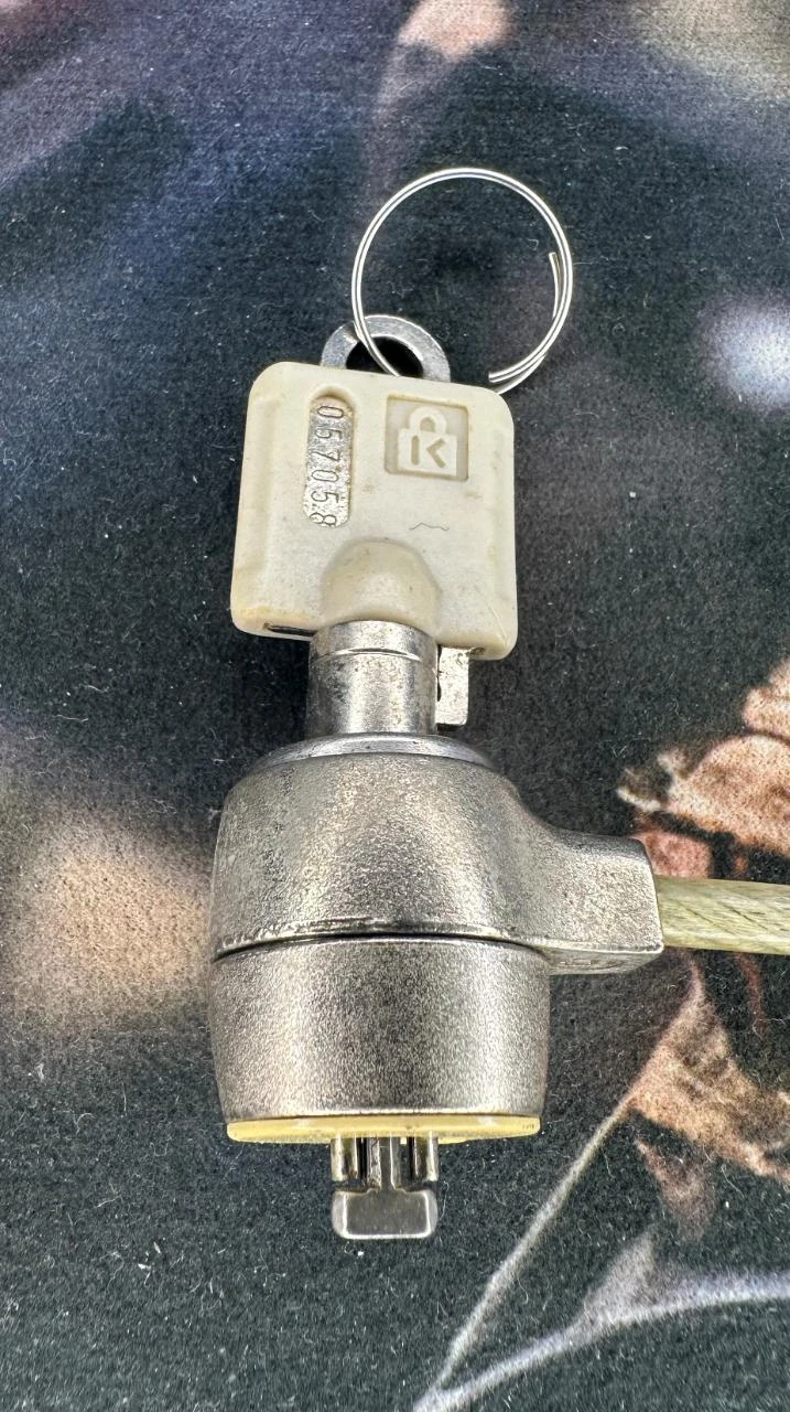 Candado para portátil con llave Kensington – photo 3